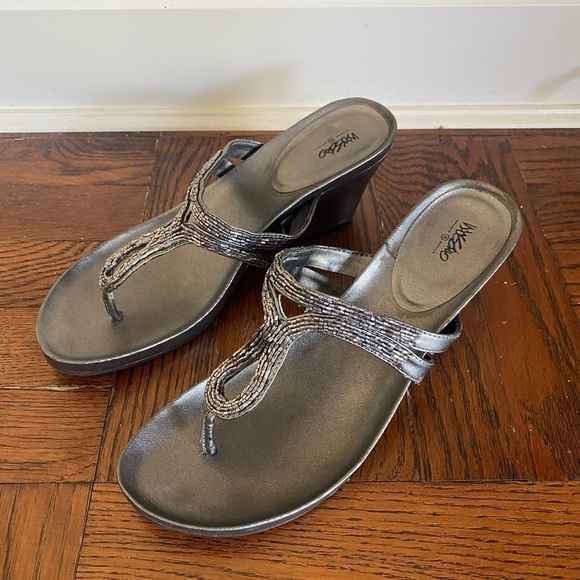 Mossimo Embellished Gray Wedge Sandals Size 9 - Picture 1 of 6